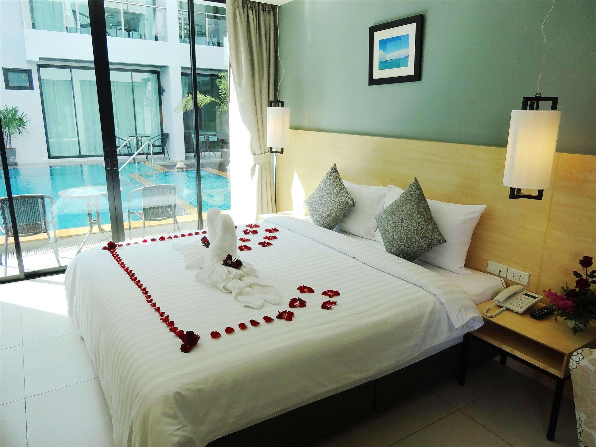 Good Day Phuket Hotel Экстерьер фото